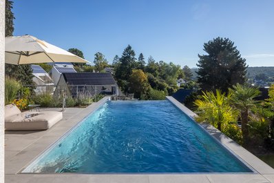 Infinity-Pool