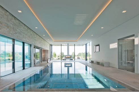 Swimmingpool aus Beton